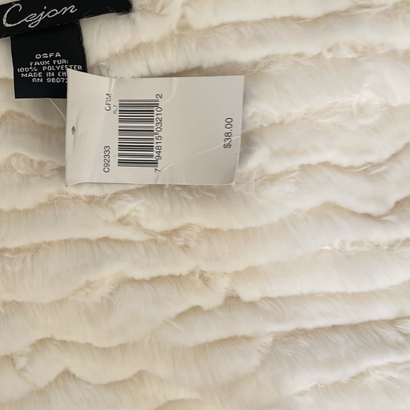 Wrap around scarf - Picture 4 of 5